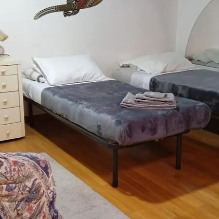 San Cataldo Primo Piano Δωμάτια σε οικογενειακή κατοικία *